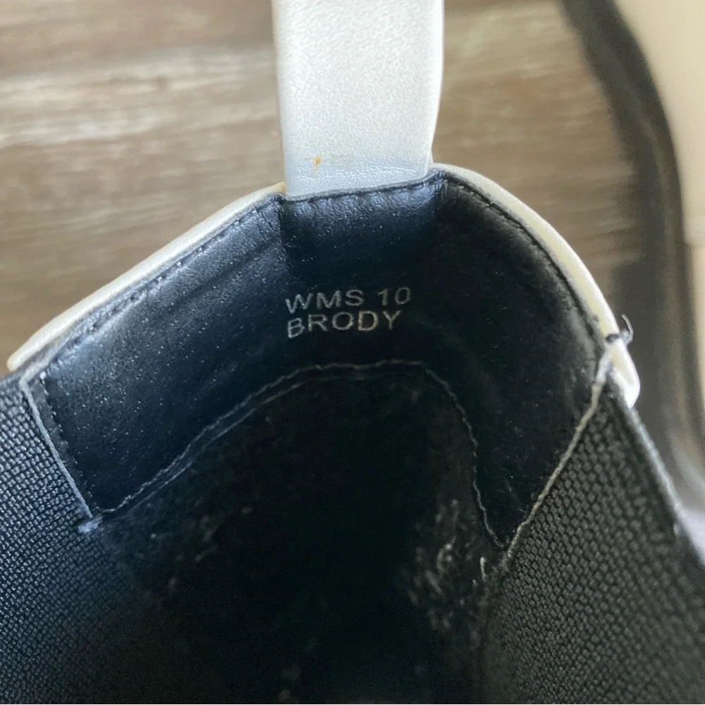 Dolce Vita Brody Chunky Chelsea Boot Size 10